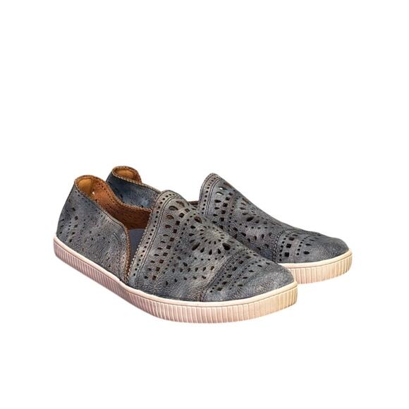 Earth Shoes - Earth Denim Blue Perforated Slip-On Sneakers Size 7.5 Laser Cut Floral Detail